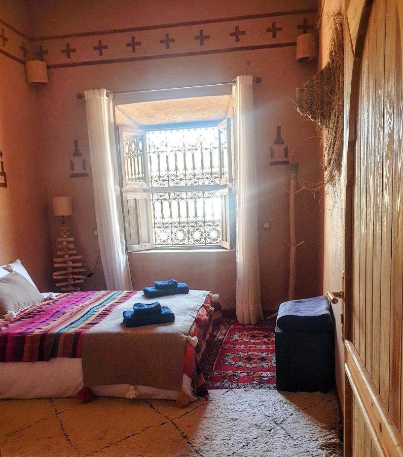 Maison D'Hotes Izza Kelaat-M'Gouna Экстерьер фото