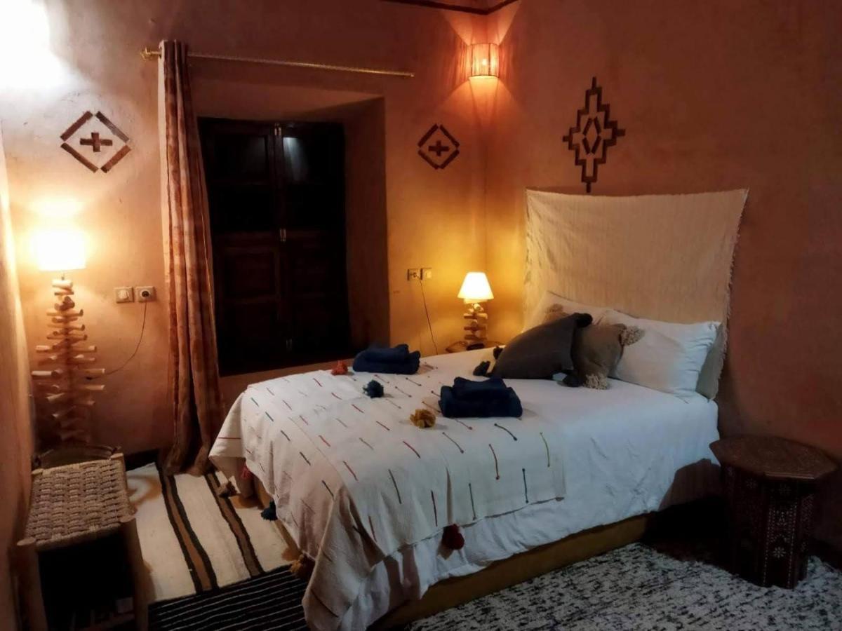 Maison D'Hotes Izza Kelaat-M'Gouna Экстерьер фото
