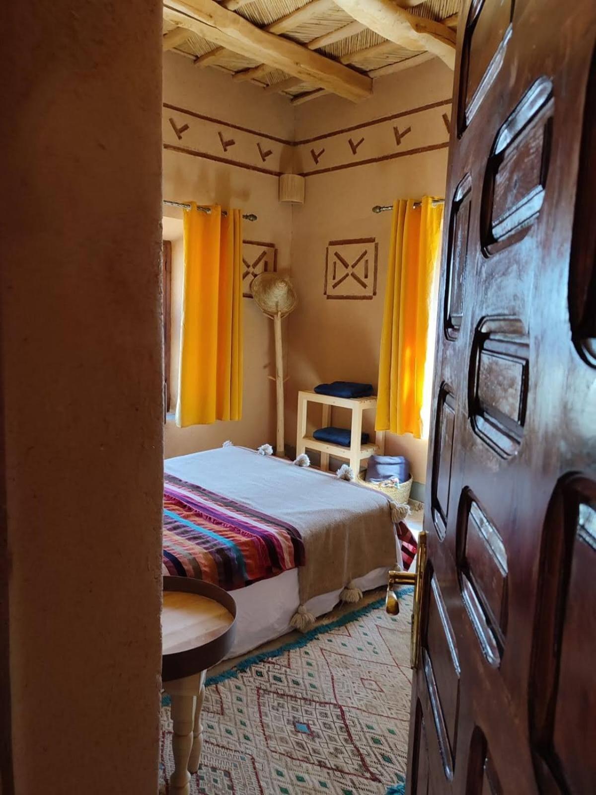 Maison D'Hotes Izza Kelaat-M'Gouna Экстерьер фото