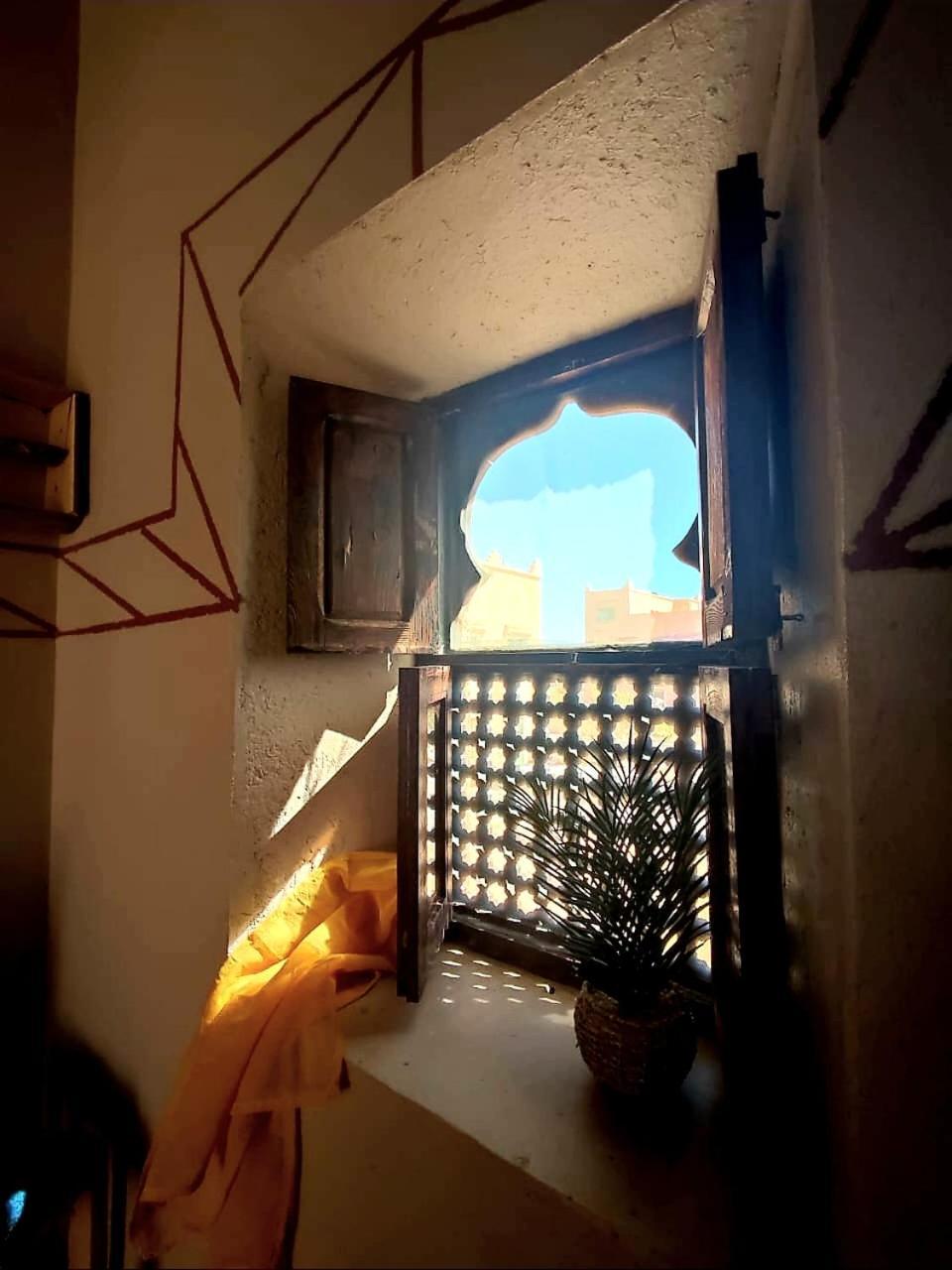 Maison D'Hotes Izza Kelaat-M'Gouna Экстерьер фото