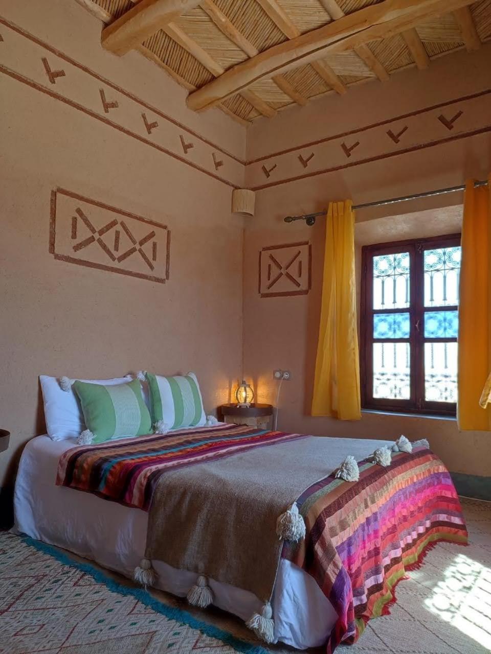 Maison D'Hotes Izza Kelaat-M'Gouna Экстерьер фото