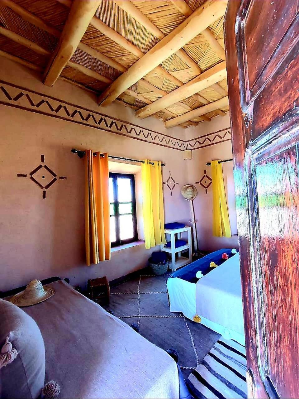Maison D'Hotes Izza Kelaat-M'Gouna Экстерьер фото