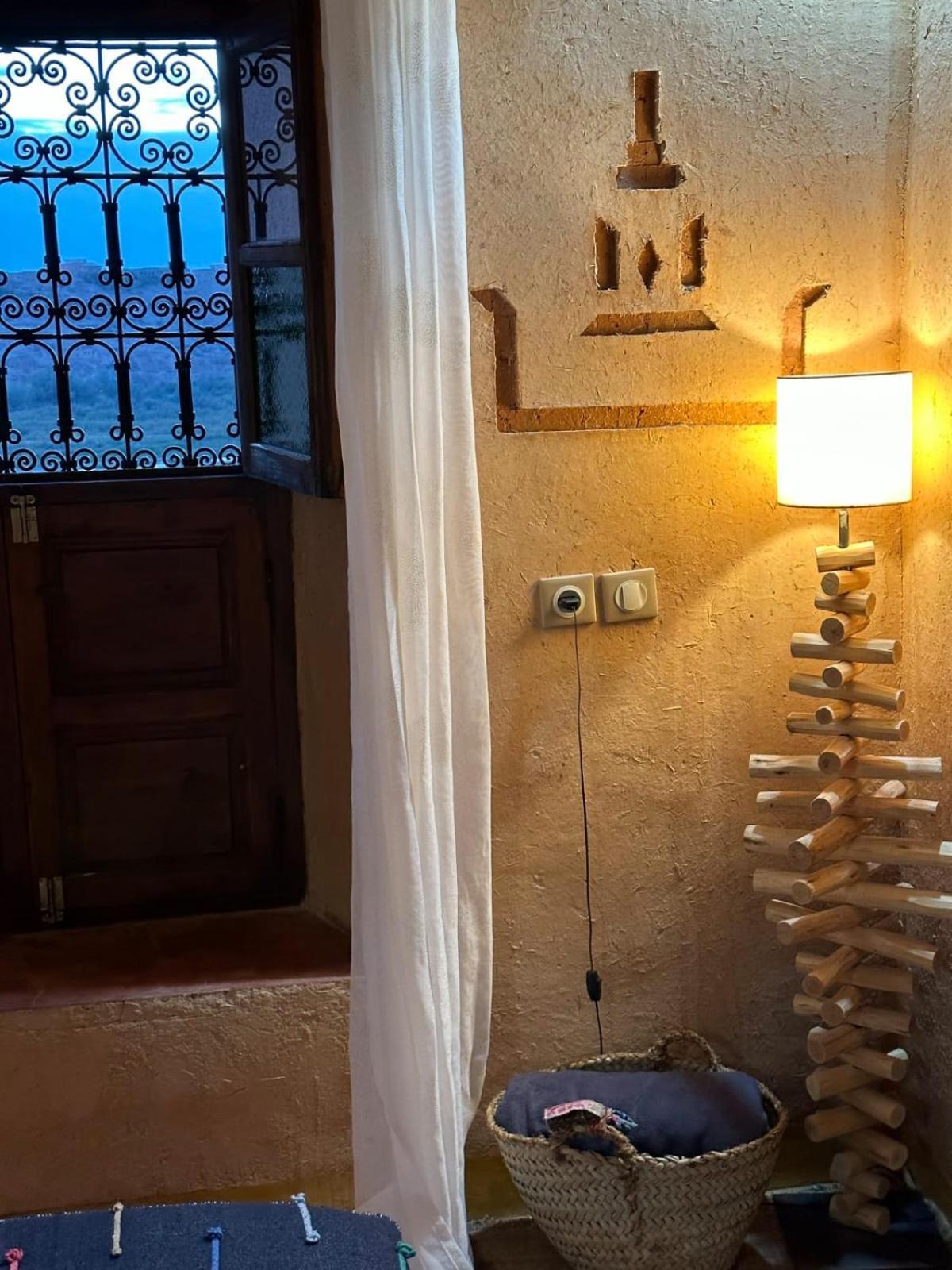 Maison D'Hotes Izza Kelaat-M'Gouna Экстерьер фото