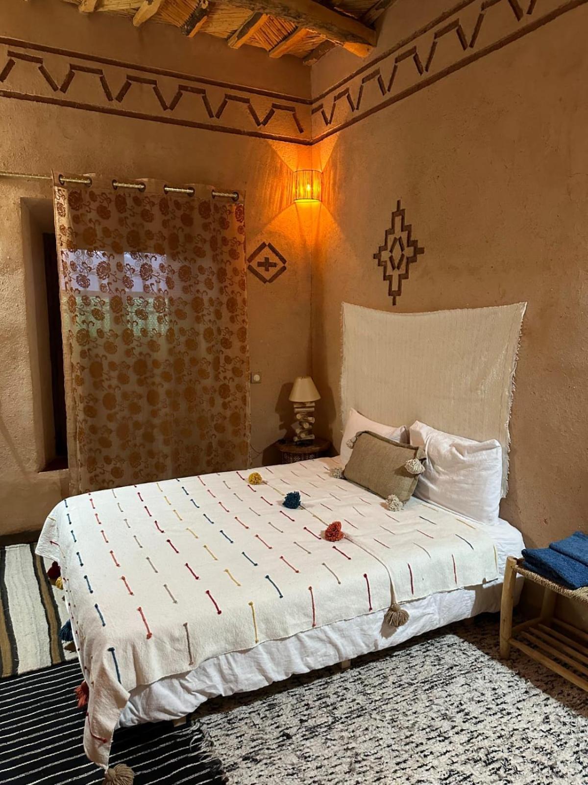 Maison D'Hotes Izza Kelaat-M'Gouna Экстерьер фото